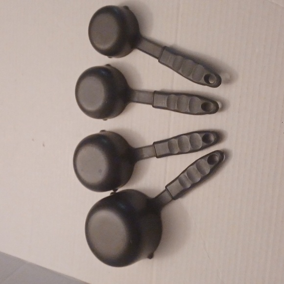 4/$40 Black Measuring Cups With Handles - Set of 4 - Picture 2 of 10